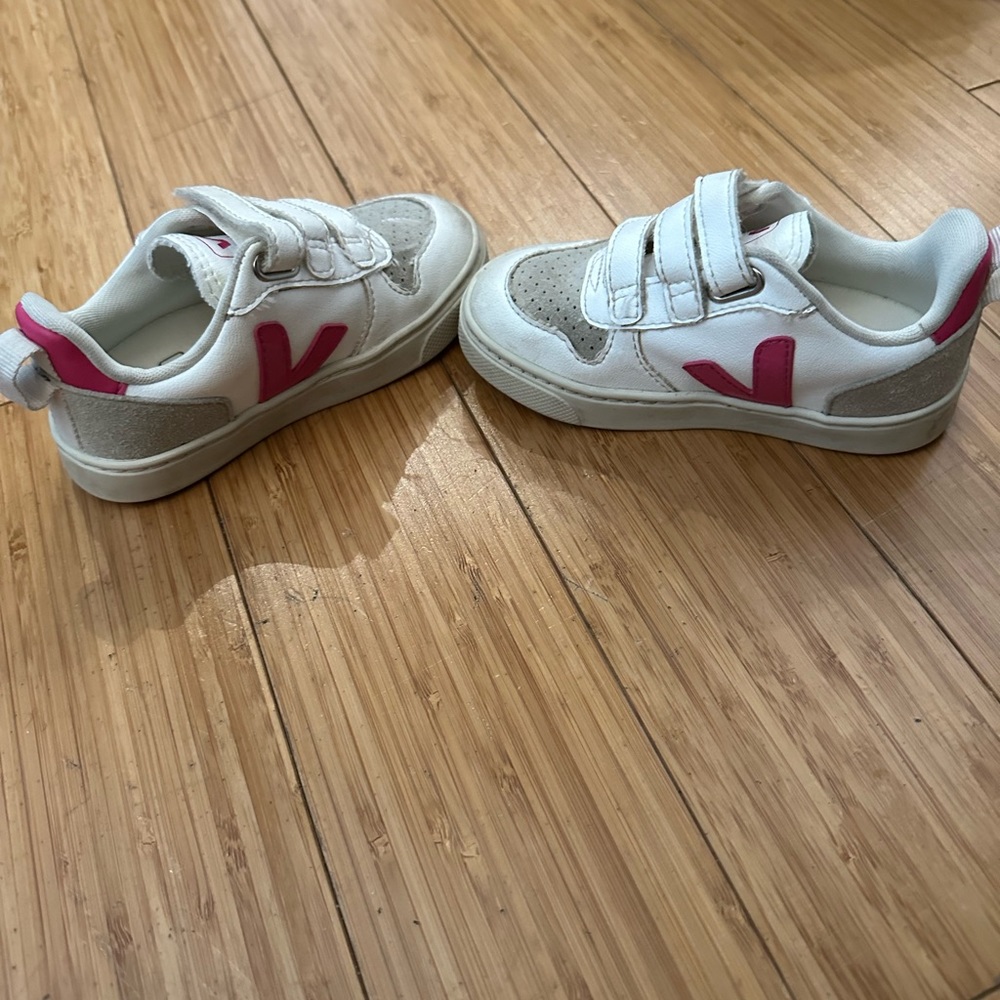 Veja girls toddler sneakers